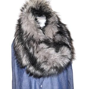 Michael Kors Faux Fur Neck Tunnel